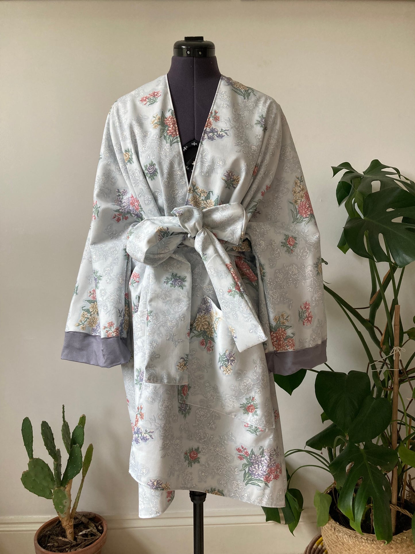ILH Robe Jersey Lined Pale Blue Dainty Floral
