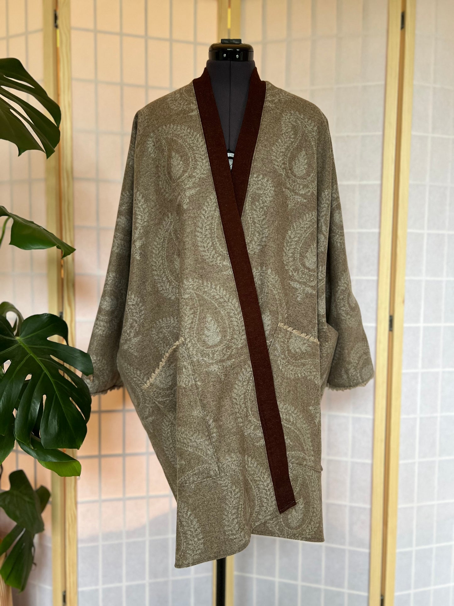 ILH Robe Taupe Paisley Knee Length