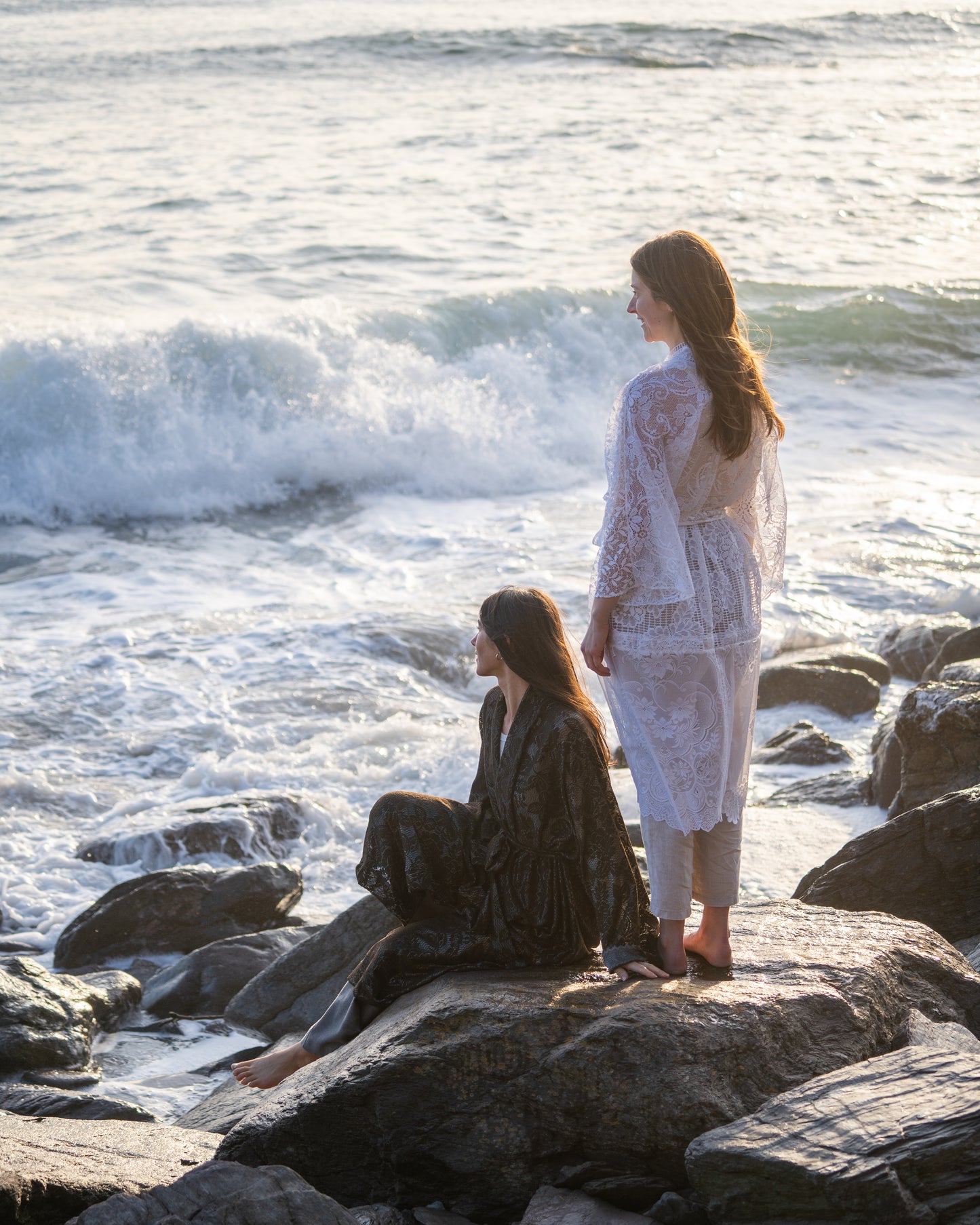 ILH Robe White Lace, Scalloped Hem