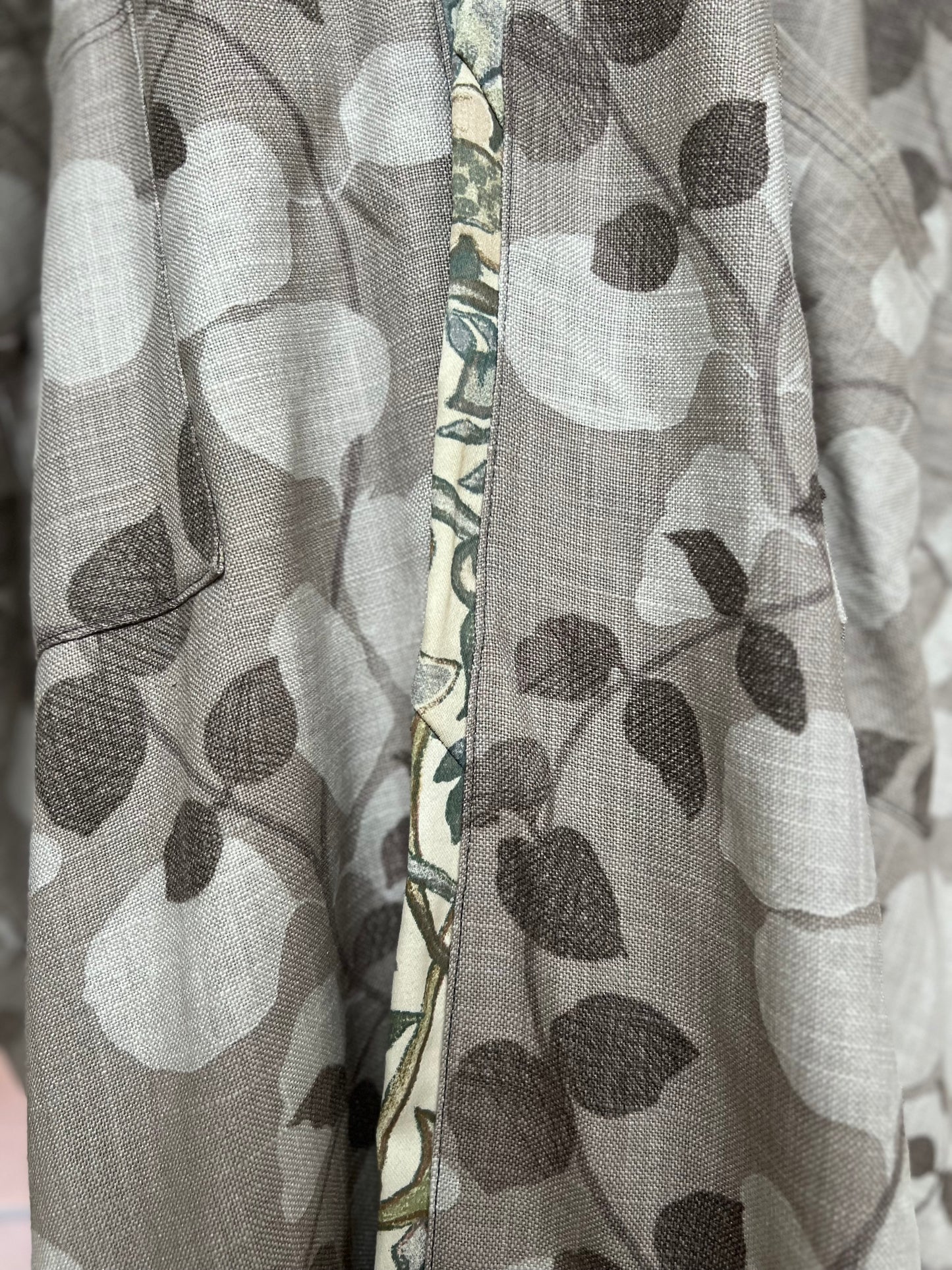 ILH Robe Grey Linen Leaves Towelling Lined