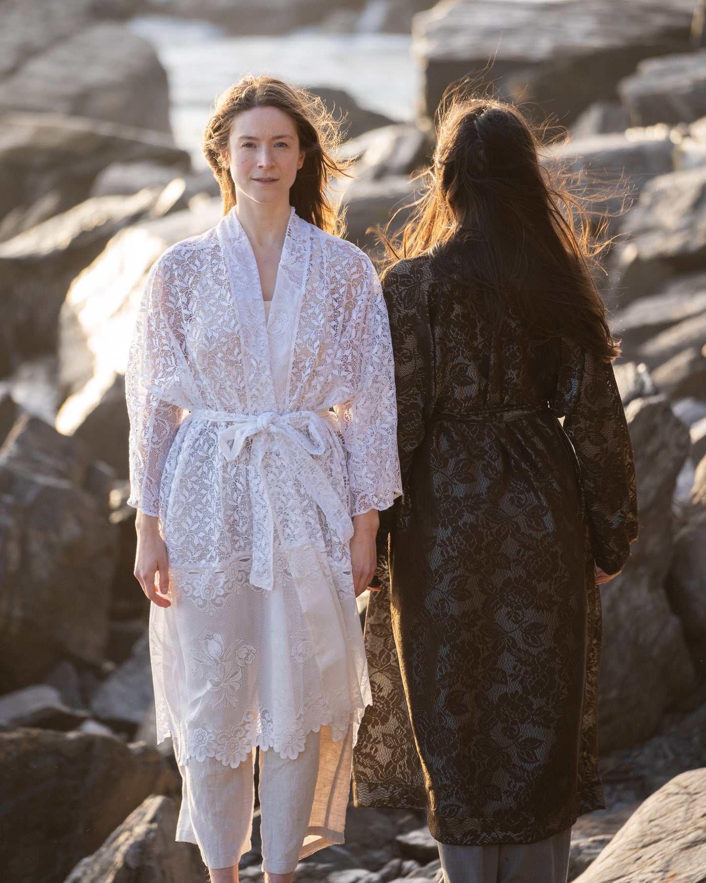 ILH Robe White Lace, Scalloped Hem