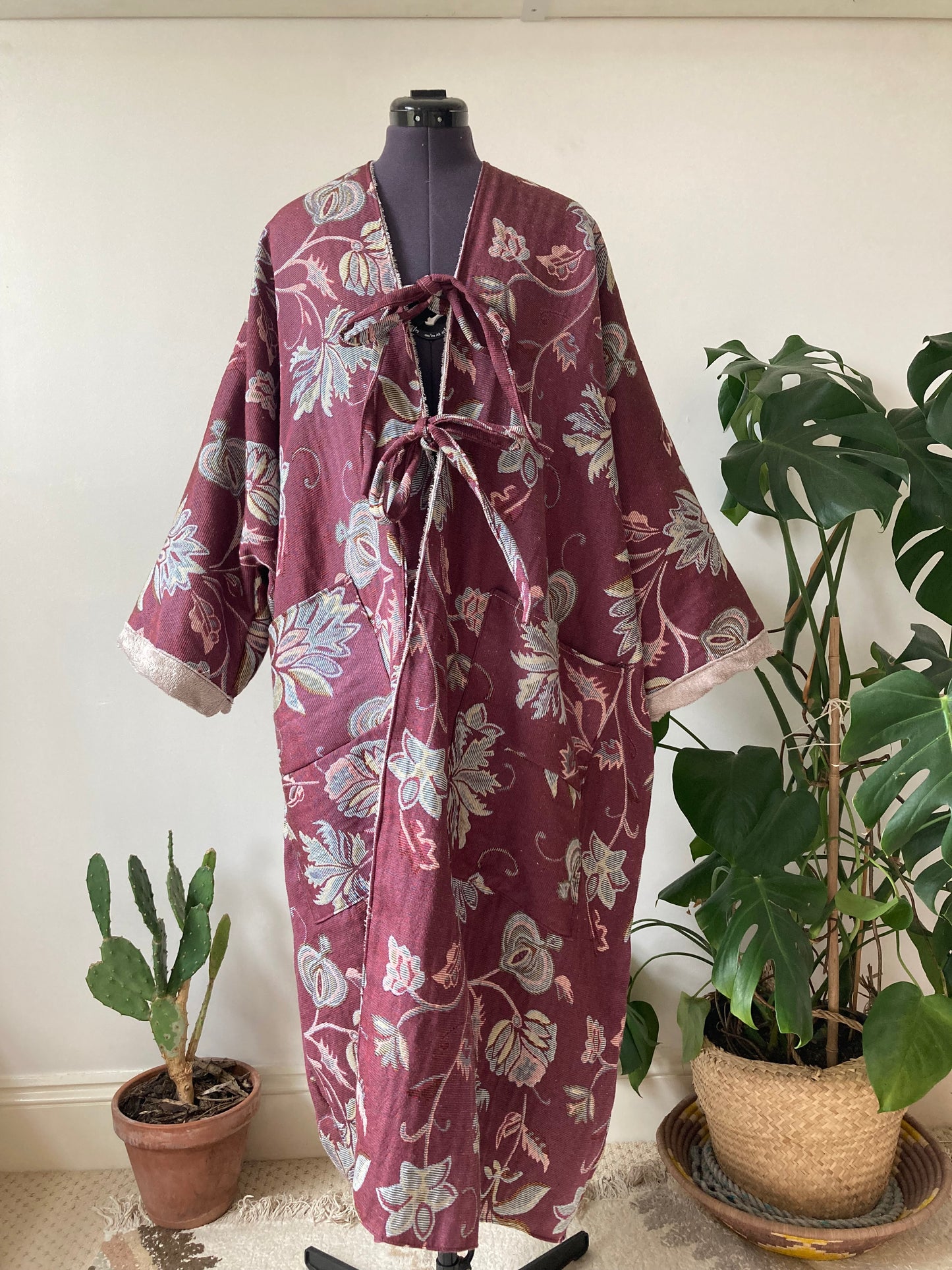 ILH Robe Bamboo Lined Aubergine Vintage Floral Damask