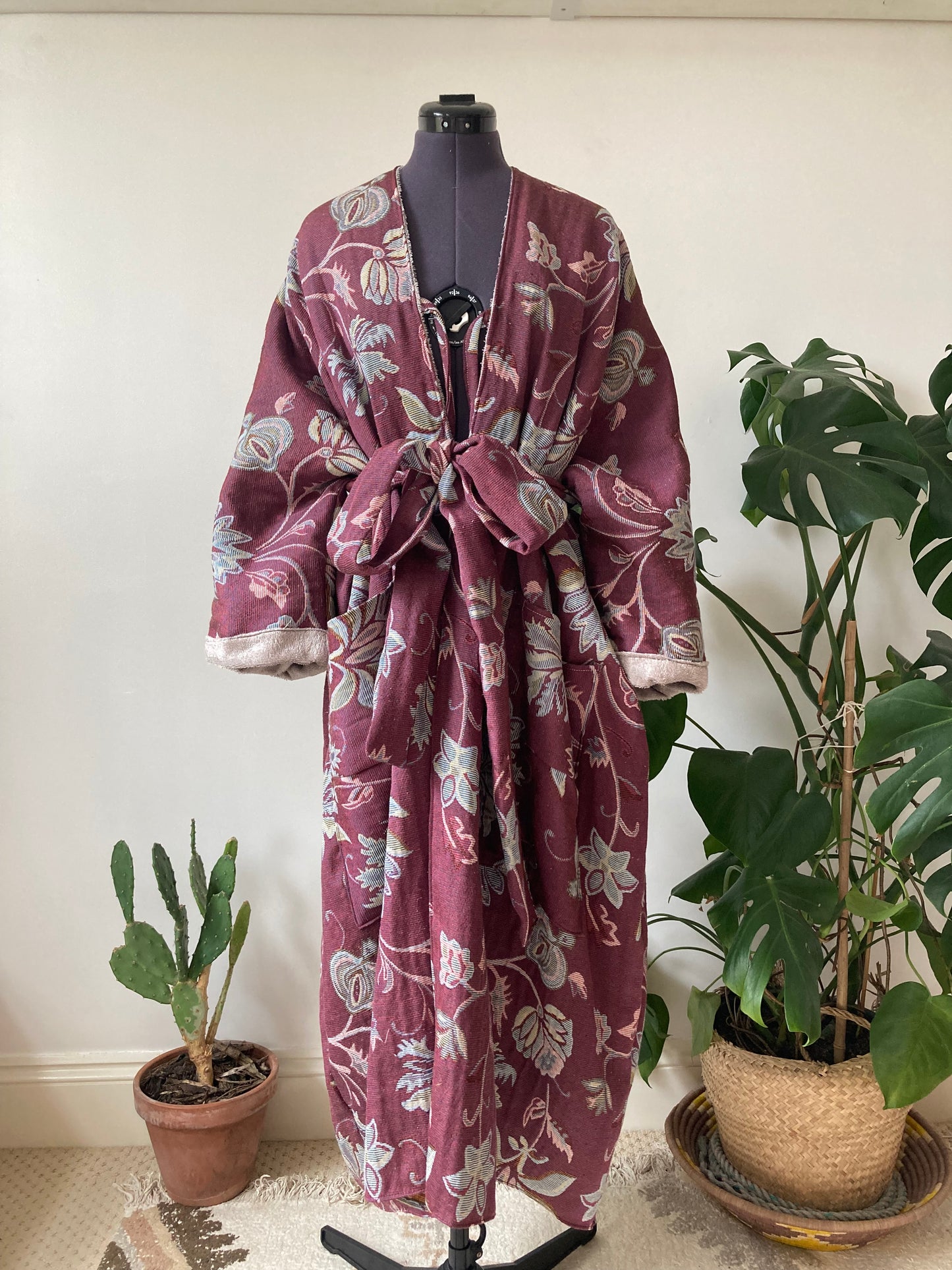 ILH Robe Bamboo Lined Aubergine Vintage Floral Damask