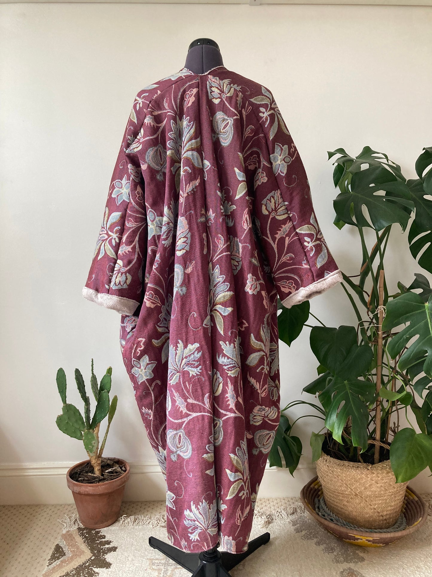 ILH Robe Bamboo Lined Aubergine Vintage Floral Damask