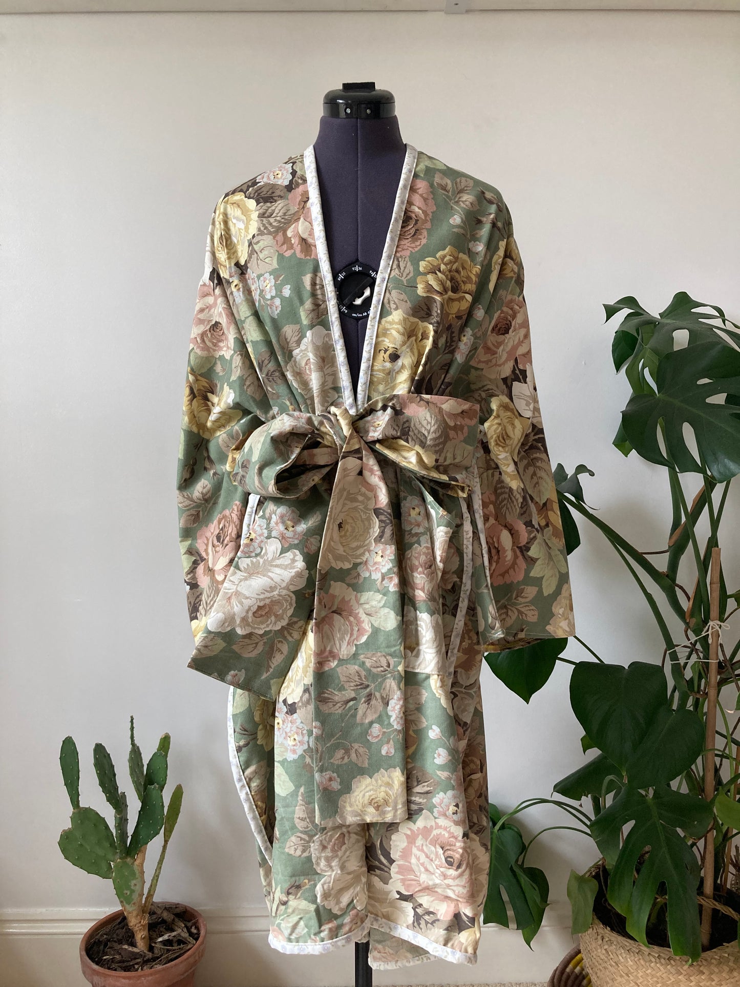 ILH Robe Vintage Green Floral